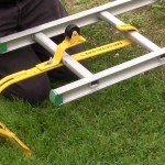 Lapetikkaat kiinnitys alumiinitikkaisiin kiinnitettävä Kulo tikaskoukku mahdollistaa erilaiset katon huoltotyöt vaivattomasti katso Kulo tikaskoukun video kotisivuiltamme