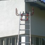 Alumiinitikkaisiin kiinnitettävä lisävaruste Kulo Tikastuki on monipuolinen apuväline