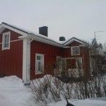 Kulo lumieste asennettuna Iin Wanhan Haminan katoille